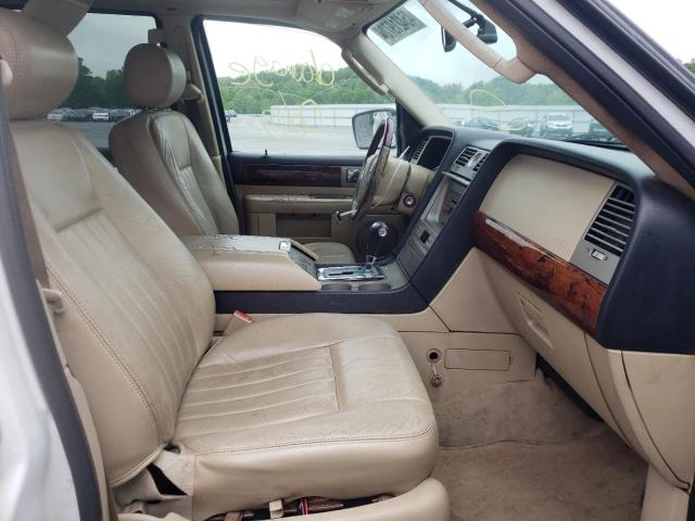 5LMFU27545LJ08213 - 2005 LINCOLN NAVIGATOR 白色 照片 5