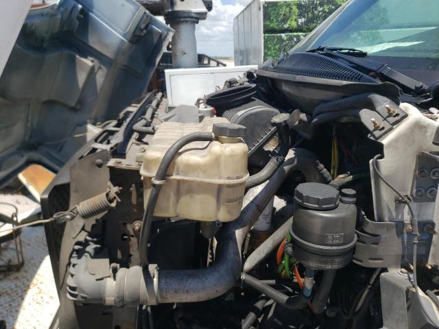 1GBM7C1C06F406409 - 2006 CHEVROLET C7500 WHITE photo 7