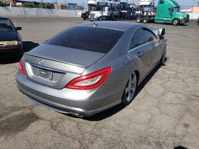 WDDLJ7DB7CA011838 - 2012 MERCEDES-BENZ CLS 550 GRAY photo 4