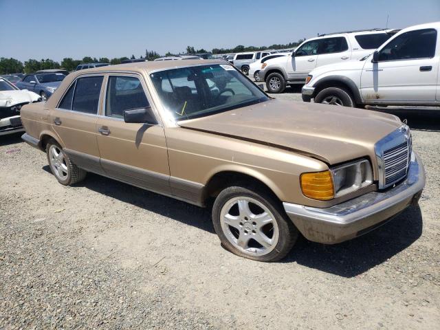 WDBCA32B8EA023956 - 1984 MERCEDES-BENZ 380 SE GOLD photo 1