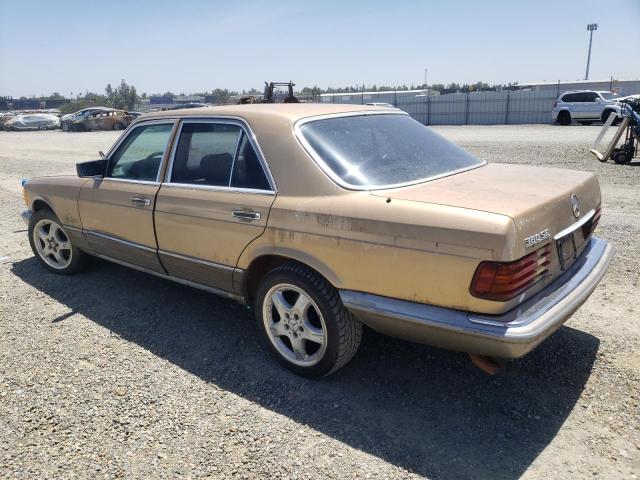 WDBCA32B8EA023956 - 1984 MERCEDES-BENZ 380 SE GOLD photo 3