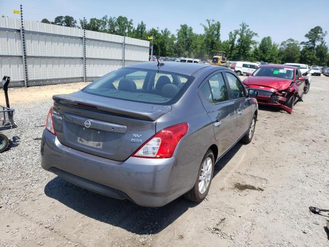 3N1CN7APXJL870171 - 2018 NISSAN VERSA S CHARCOAL photo 4