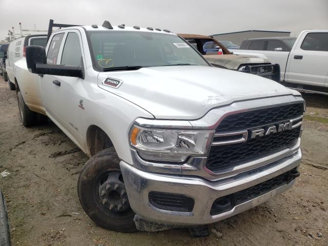 3C63RRGL4KG557961 - 2019 RAM 3500 TRADE WHITE photo 1