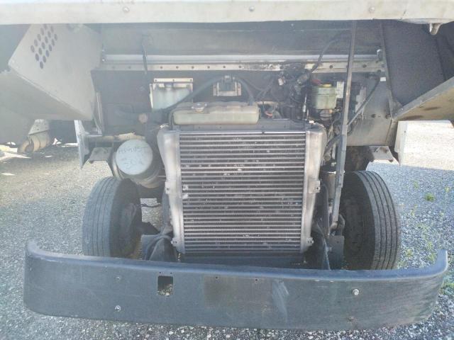 4UZAANCP75CV68755 - 2005 FREIGHTLINER CHASSIS M WHITE photo 7