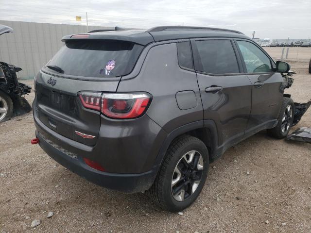 3C4NJDDB4JT451720 - 2018 JEEP COMPASS TR GRAY photo 4