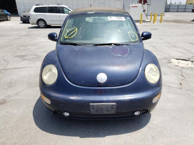 3VWCK21Y93M311822 - 2003 VOLKSWAGEN NEW BEETLE 蓝色 照片 9