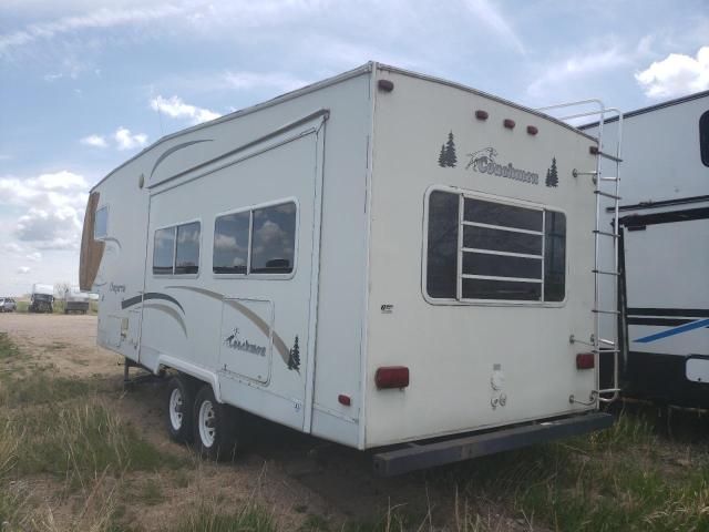 1TC3B054421308678 - 2002 COACH FIFTHWHEEL WHITE photo 3