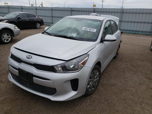 3KPA24AD2LE355707 - 2020 KIA RIO LX SILVER photo 2