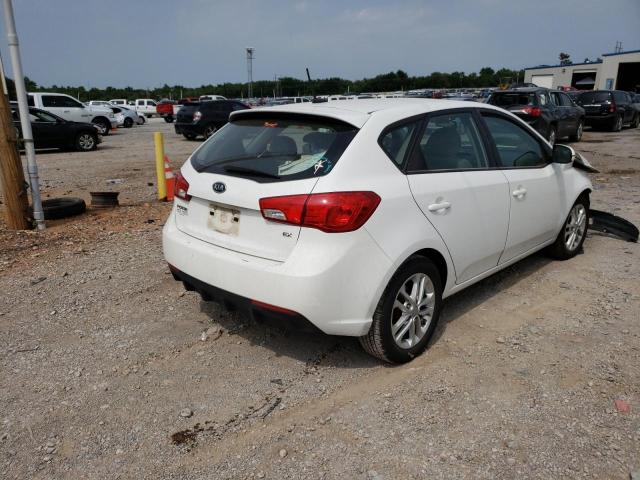 KNAFU5A24C5643161 - 2012 KIA FORTE EX WHITE photo 4