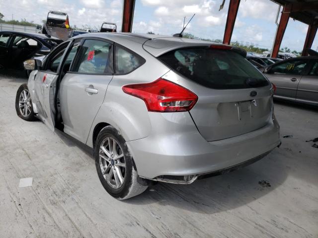 1FADP3K23GL263580 - 2016 FORD FOCUS SE SILVER photo 3