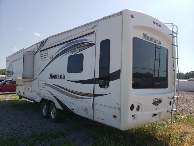 4YDF37227D4702028 - 2013 KEYSTONE MONTANA WHITE photo 3