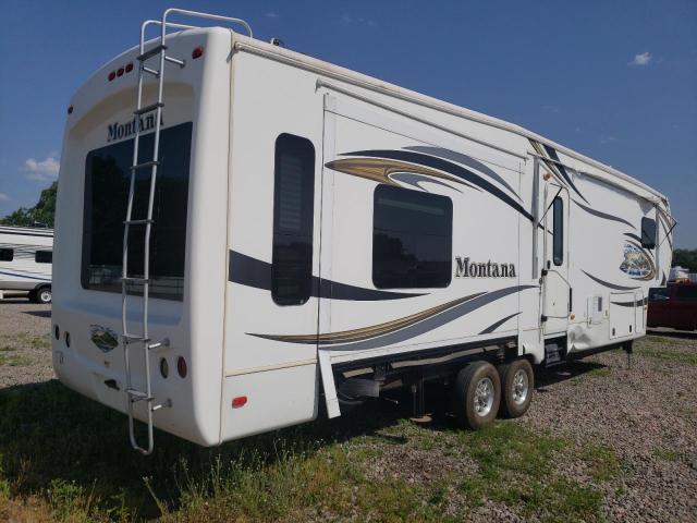 4YDF37227D4702028 - 2013 KEYSTONE MONTANA WHITE photo 4