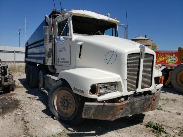 1XKBD99X2SS658299 - 1995 KENWORTH CONSTRUCTI WHITE photo 1