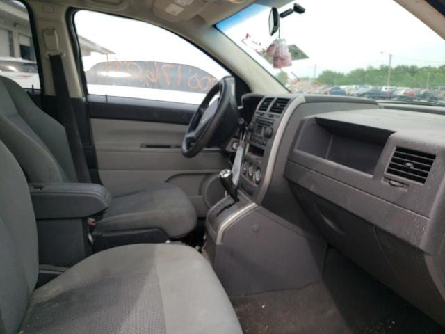 1J8FF47W17D193572 - 2007 JEEP COMPASS SILVER photo 5