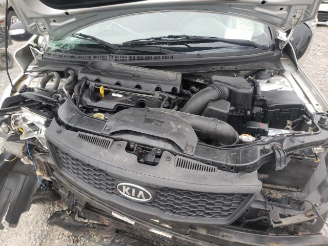 KNAFU6A25D5695227 - 2013 KIA FORTE EX SILVER photo 7