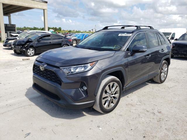 2T3C1RFV3KW006066 - 2019 TOYOTA RAV4 XLE P GRAY photo 2