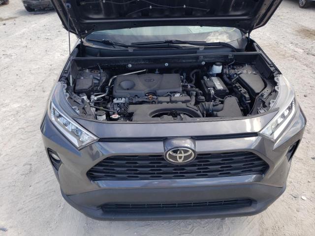 2T3C1RFV3KW006066 - 2019 TOYOTA RAV4 XLE P GRAY photo 7