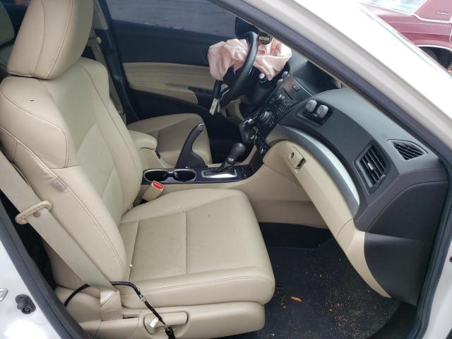 19UDE2F38JA000891 - 2018 ACURA ILX BASE W WHITE photo 5