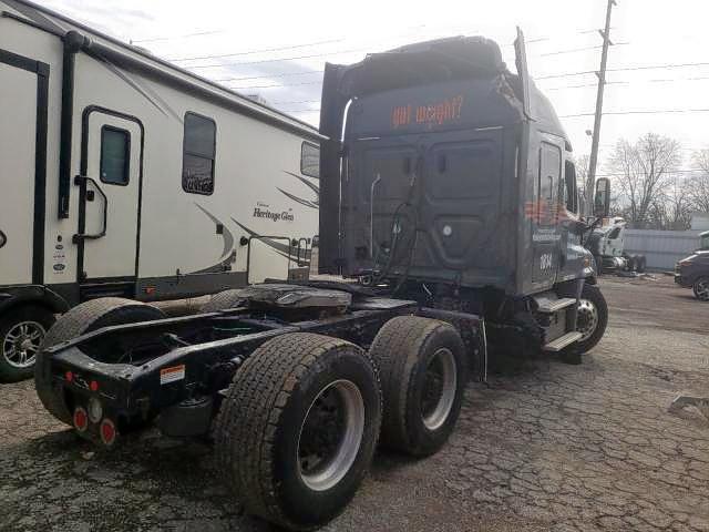 3AKJGHDV7JSJV6375 - 2018 FREIGHTLINER CASCADIA GRAY photo 4