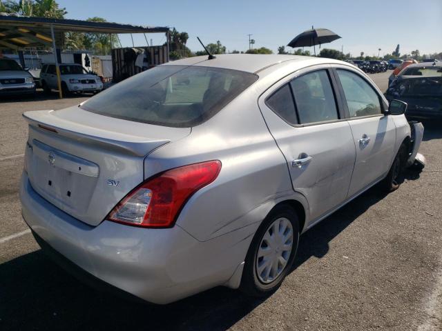 3N1CN7AP7JL808985 - 2018 NISSAN VERSA S SILVER photo 4