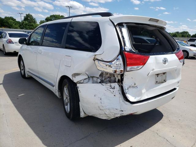 5TDKK3DC5CS276023 - 2012 TOYOTA SIENNA LE WHITE photo 3