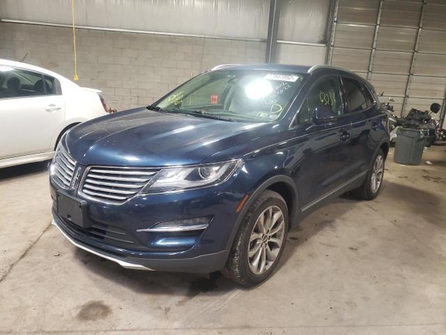 5LMCJ2C91HUL34194 - 2017 LINCOLN MKC SELECT BLUE photo 2