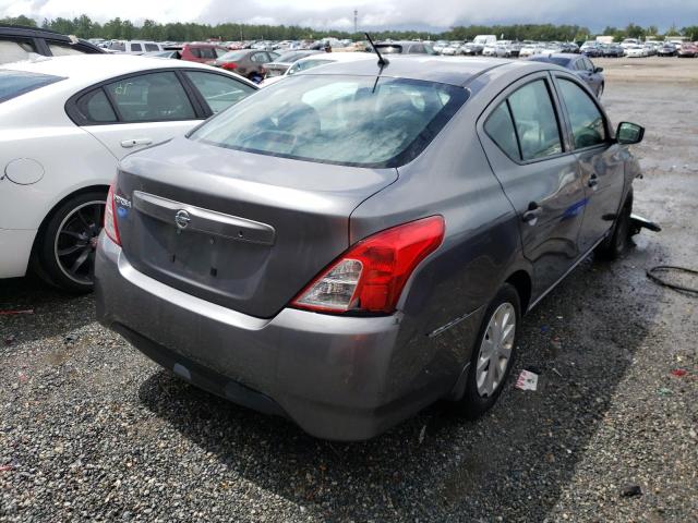 3N1CN7AP1HL900958 - 2017 NISSAN VERSA S CHARCOAL photo 4