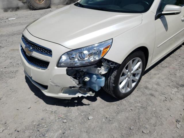 1G11E5SA6DF181674 - 2013 CHEVROLET MALIBU 1LT კრემისფერი ფოტო 9