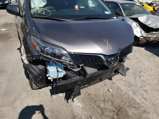 5TDXZ3DC6KS002653 - 2019 TOYOTA SIENNA SE CHARCOAL photo 9