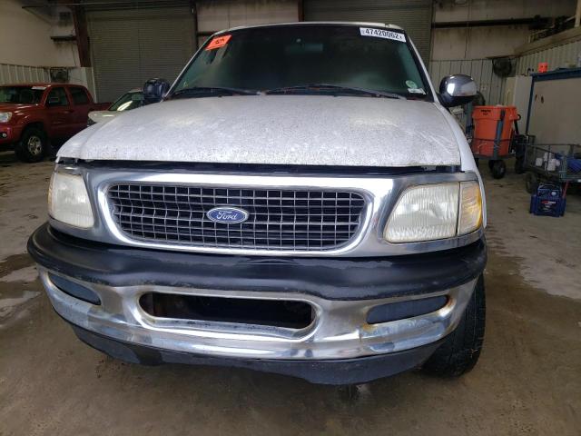 1FMRU18W4WLC29682 - 1998 FORD EXPEDITION WHITE photo 9