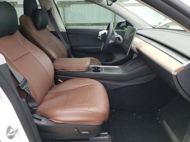 5YJYGDEF2MF304330 - 2021 TESLA MODEL Y Белый фото 5