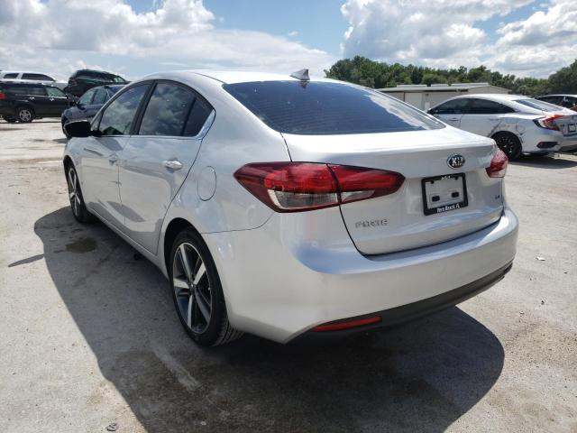 3KPFL4A87JE249093 - 2018 KIA FORTE EX SILVER photo 3