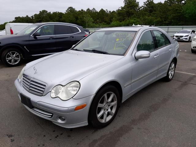 WDBRF92H87F935446 - 2007 MERCEDES-BENZ C-CLASS GRAY photo 2