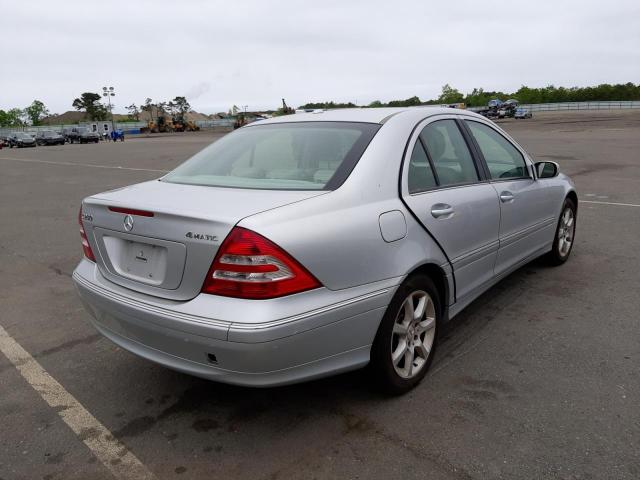 WDBRF92H87F935446 - 2007 MERCEDES-BENZ C-CLASS GRAY photo 4