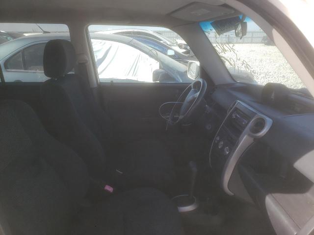 JTLKT324850173374 - 2005 TOYOTA SCION XB Beyaz fotoğraf 5