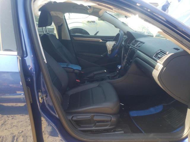 1VWDT7A33HC076734 - 2017 VOLKSWAGEN PASSAT R-L 蓝色 照片 5