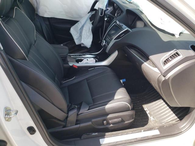 19UUB3F56JA004048 - 2018 ACURA TLX TECH WHITE photo 5