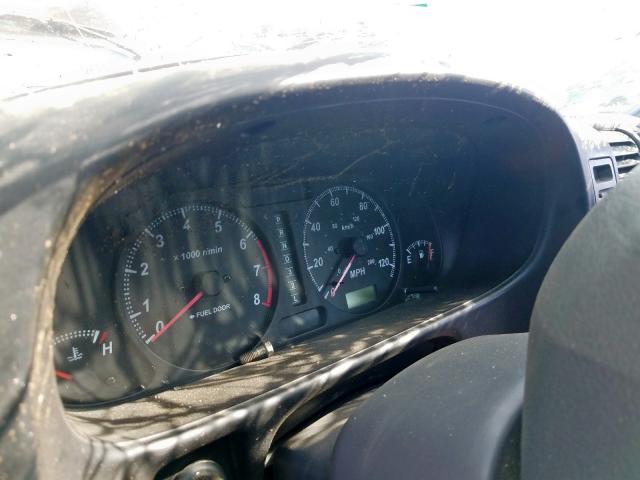 4S6CK58W224402193 - 2002 HONDA PASSPORT E 银色 照片 8