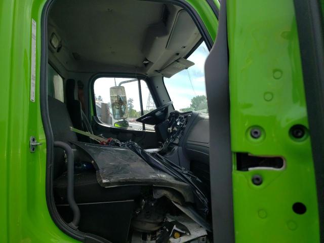 1FVACWDT2DDFB9961 - 2013 FREIGHTLINER M2 106 MED GREEN photo 5