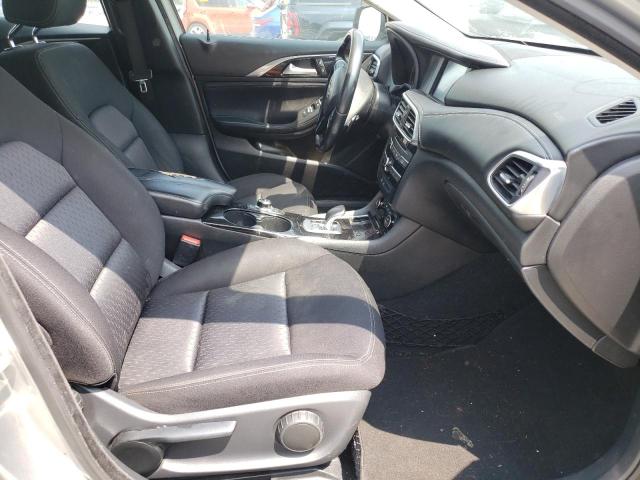 SJKCH5CP2HA019826 - 2017 INFINITI QX30 BASE SILVER photo 5