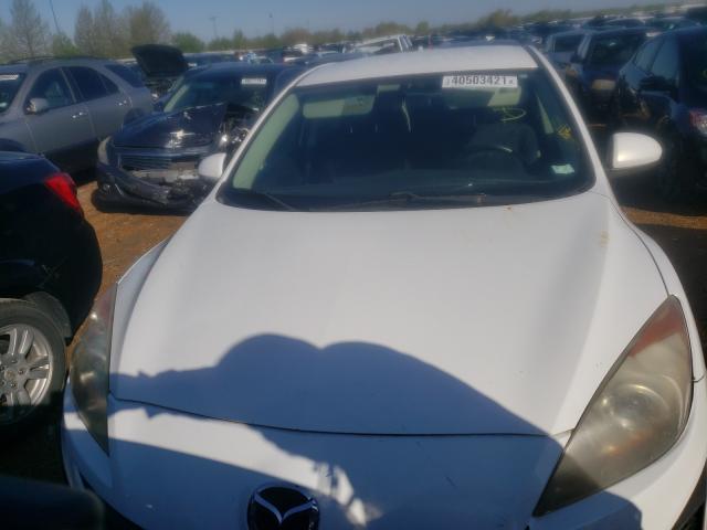 JM1BL1UF2B1455174 - 2011 MAZDA 3 I WHITE photo 9