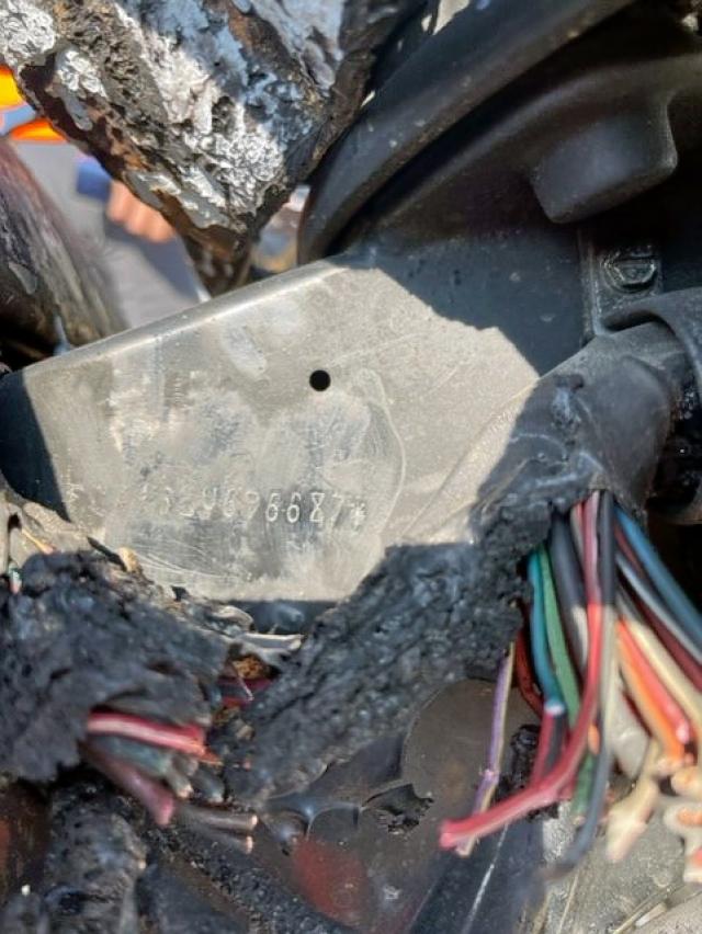 1HD1FC4168Y696687 - 2008 HARLEY-DAVIDSON FLHTCUI BURN photo 10