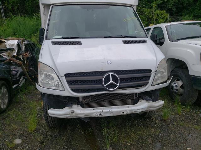 WDAPF4CC0C9528280 - 2012 MERCEDES-BENZ SPRINTER 3 WHITE photo 9