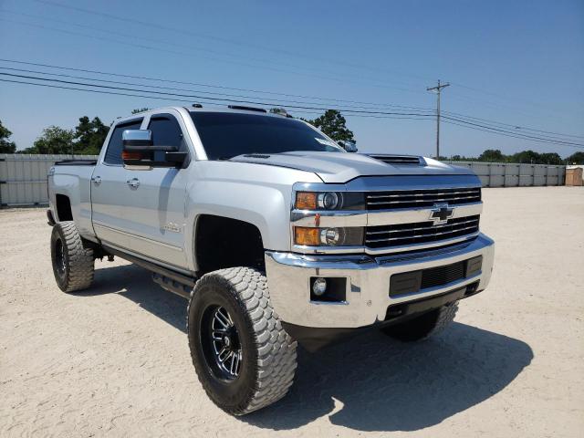 1GC1KWEY4HF177661 - 2017 CHEVROLET 2500 HD SILVER photo 1