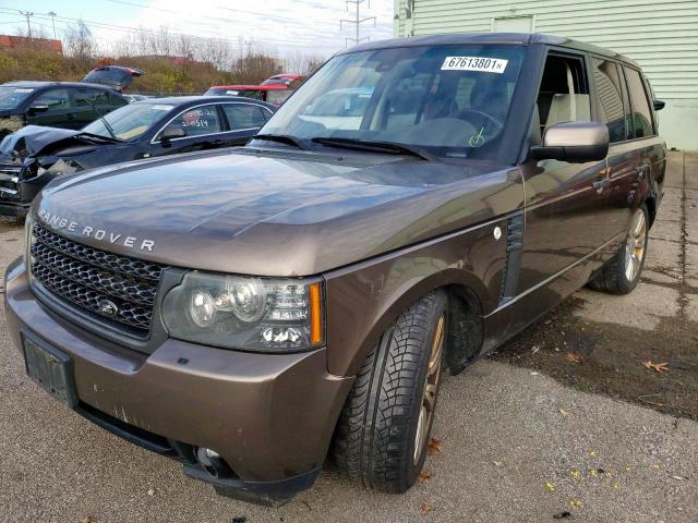 SALMF1D46BA334199 - 2011 LAND ROVER RANGE ROVE BROWN photo 2