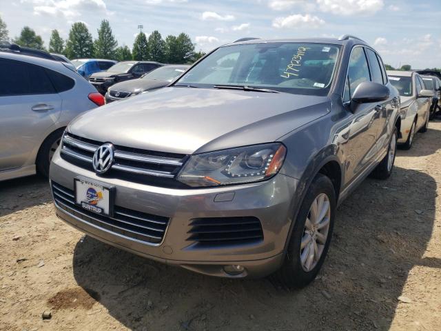 WVGEF9BP0CD007591 - 2012 VOLKSWAGEN TOUAREG V6 GRAY photo 2