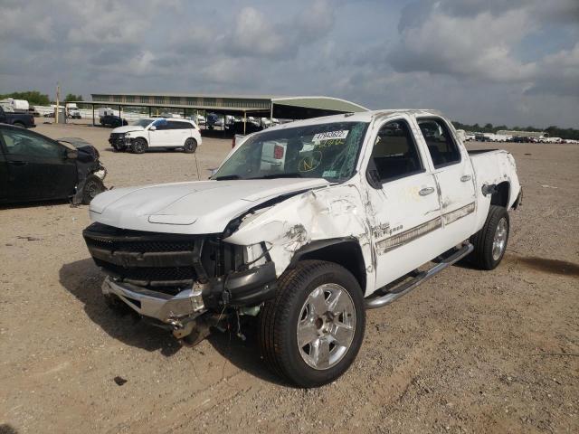 3GCPCSE08BG372842 - 2011 CHEVROLET SILVERADO WHITE photo 2