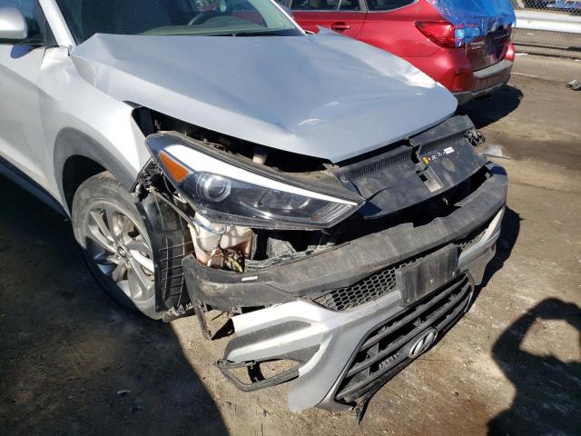 KM8J3CA42JU717388 - 2018 HYUNDAI TUCSON SEL SILVER photo 9