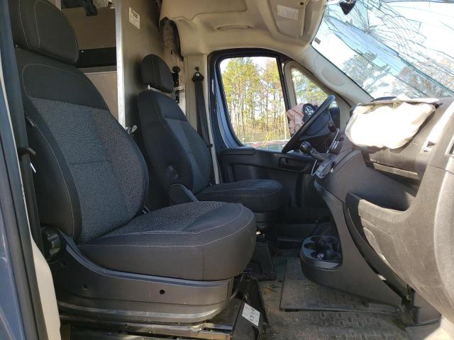 3C6TRVDG2KE519088 - 2019 RAM PROMASTER GRAY photo 5