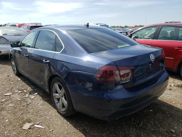 1VWBP7A33DC144715 - 2013 VOLKSWAGEN PASSAT SE BLUE photo 3